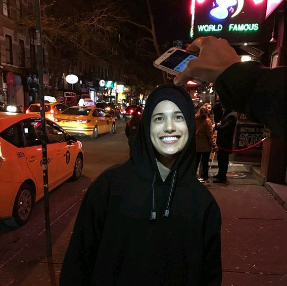 Meet your Posher, Diana - Picture 1 of 1